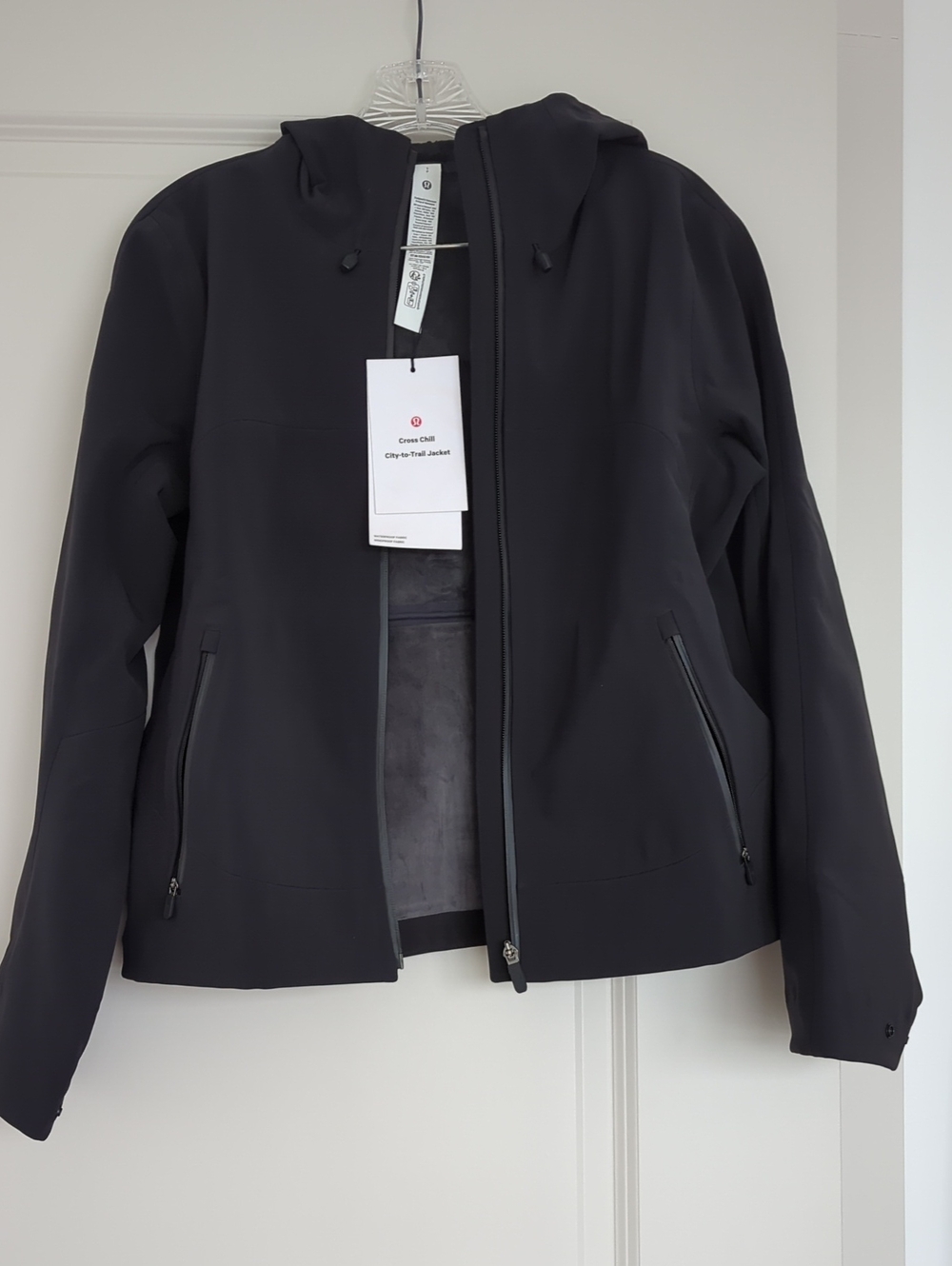 Lululemon - Cross Chill City to Trail Black Hooded Jacket NWT - Size Small